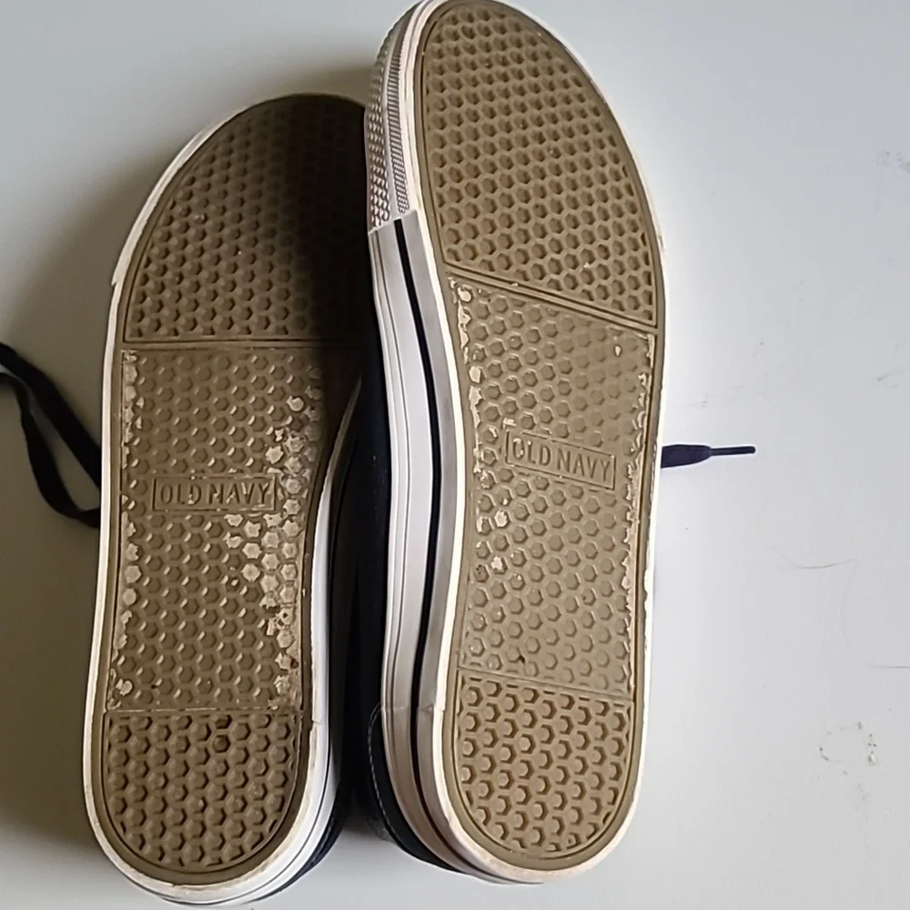Man's Old-Navy Canvas Lace-up sneakers - Picture 9 of 9